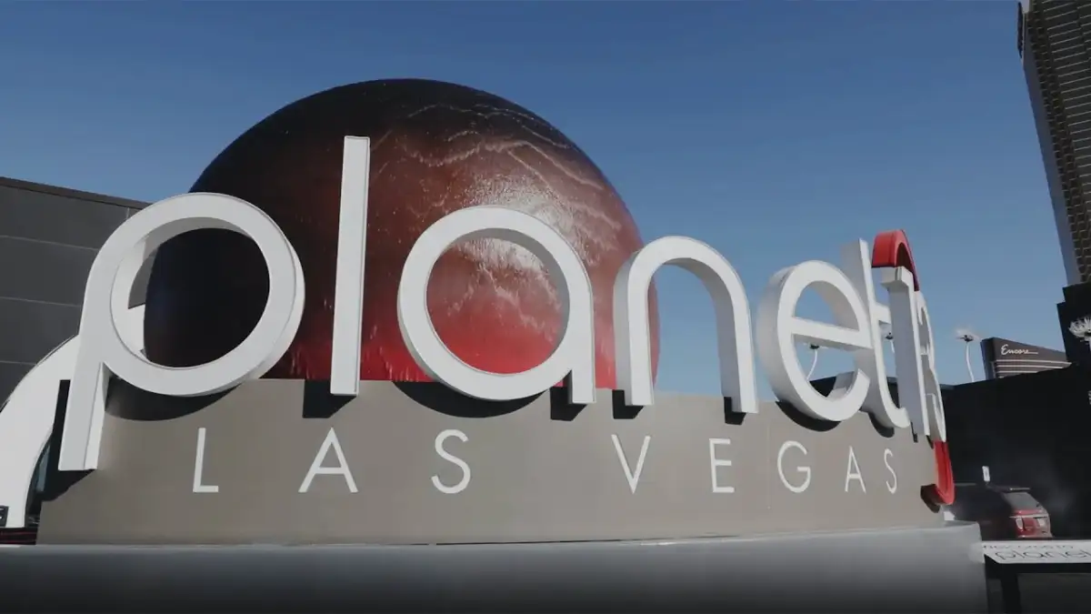 Planet 13 Las Vegas Globe