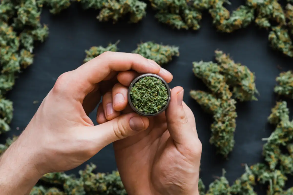 Hand. weeds